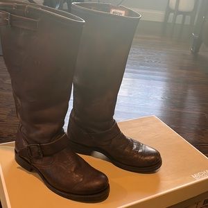 Frye engineer boot mid calf - used. Brown leather